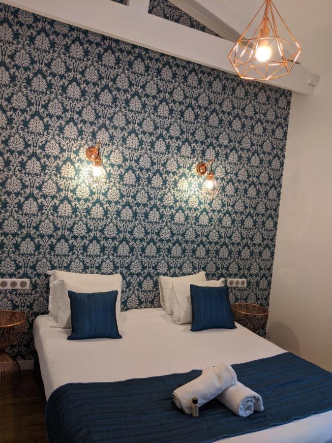 Single Room,982124299:JPEG